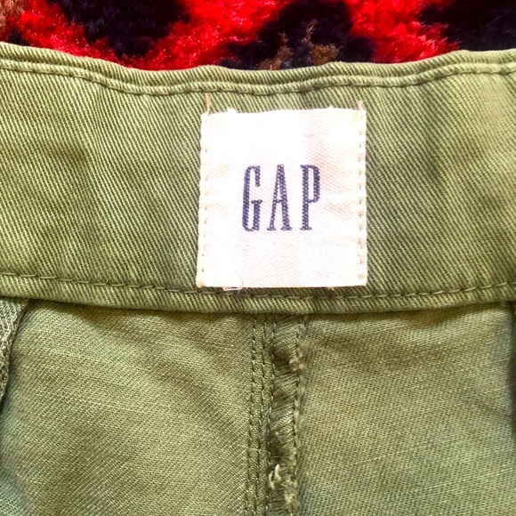 GAP Broken-In Chino Shorts - Picture 3 of 3